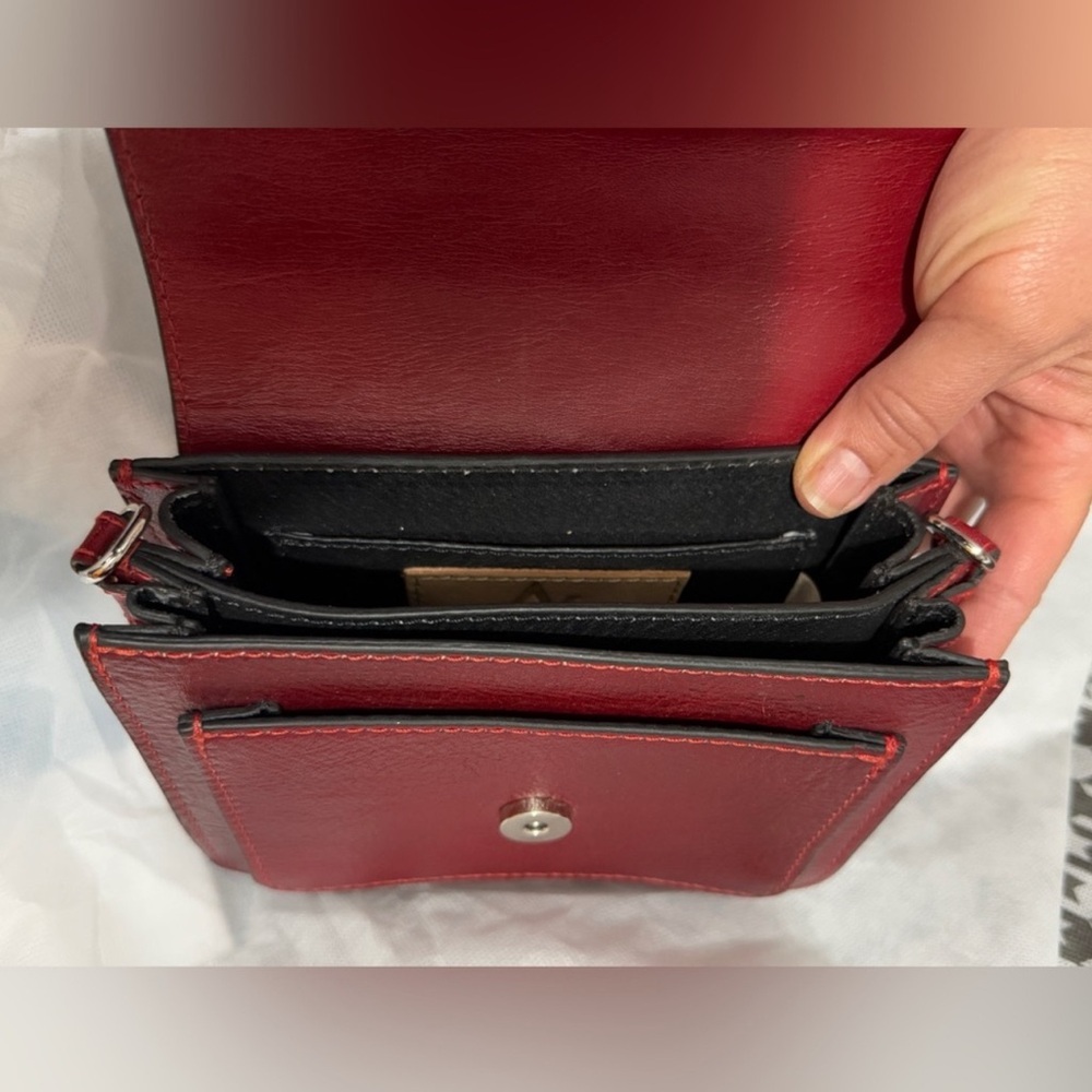 Hand tooled leather crossbody bag - Picture 6 of 6